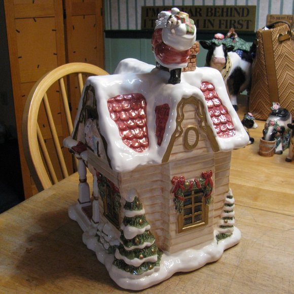 Fitz and Floyd Santa on the rooftop cookie jar - Picture 8 of 8